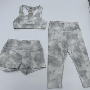 Rylee&Cru Kids’ Gray Tie-Dye 3 Piece Activewear Set—Size 2-3Y